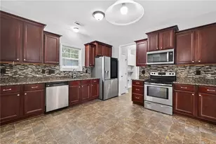 4005 Baywood Point Dr, Fayetteville, NC 28312 - Photo 5