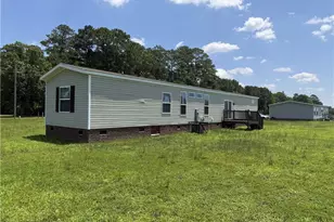 156 Howell Rd, Saint Pauls, NC 28384 - Photo 5