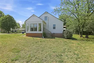315 S 3rd Ave, Siler City, NC 27344 - Photo 37