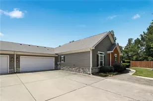 249 Nandina Ct, Fayetteville, NC 28311 - Photo 3
