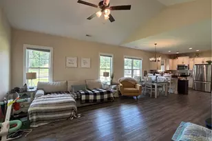 572 Turlington Rd, Dunn, NC 28334 - Photo 7