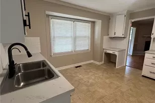 368 Rock Hill Rd, Fayetteville, NC 28312 - Photo 5