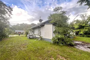 309 N Farmers Rd, Fayetteville, NC 28311 - Photo 5