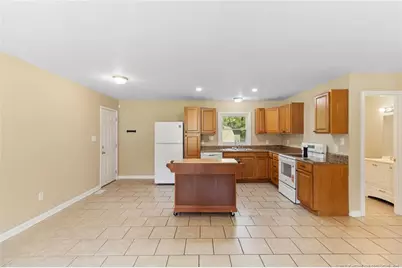 735 Hilton Drive, Fayetteville, NC 28311 - Photo 9