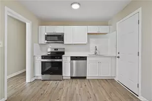 709 Shambrey St, Fayetteville, NC 28301 - Photo 9