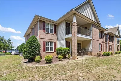 1770 Renwick #103 Drive, Fayetteville, NC 28304 - Photo 3