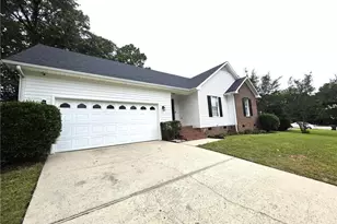 910 Foxhunt Ln, Fayetteville, NC 28314 - Photo 3