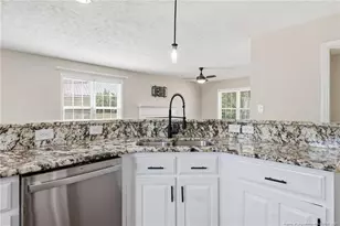 5420 Ahoskie Dr, Hope Mills, NC 28348 - Photo 15