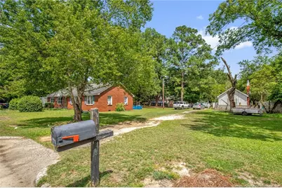 318 N Elm Street N, Maxton, NC 28364 - Photo 25