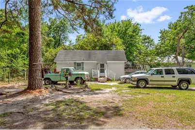 318 N Elm Street N, Maxton, NC 28364 - Photo 7