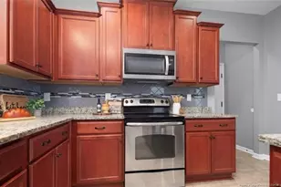 305 Bedfordshire Pl, Fayetteville, NC 28312 - Photo 15