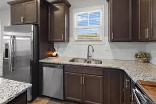 321 Glee St, Hope Mills, NC 28348 - Photo 17