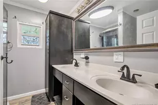 305 E 11th St, Lumberton, NC 28358 - Photo 23