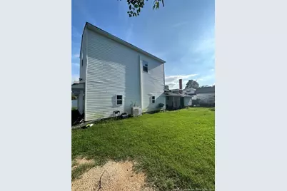 305 E 11th Street, Lumberton, NC 28358 - Photo 9