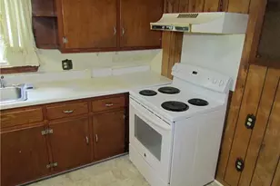 1010 Sandalwood Dr, Fayetteville, NC 28304 - Photo 9