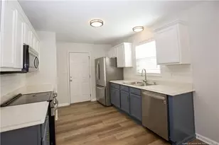 112 Raymond St, Raeford, NC 28376 - Photo 9