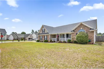 5744 Azure Drive, Hope Mills, NC 28348 - Photo 3