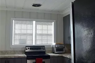 209 S Morro St, Fairmont, NC 28340 - Photo 5