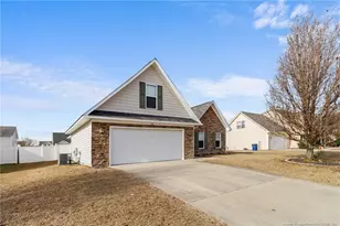132 Ranier Dr, Raeford, NC 28376 - Photo 3