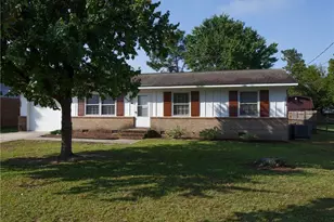 3249 Glenmore Dr, Hope Mills, NC 28348 - Photo 1