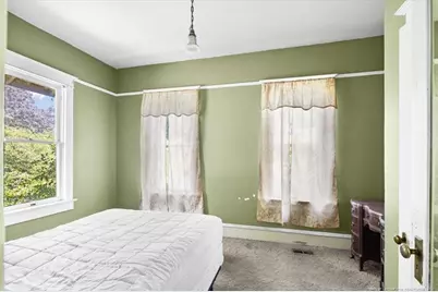 554 W Broad Street, Saint Pauls, NC 28384 - Photo 29