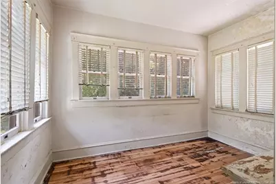 554 W Broad Street, Saint Pauls, NC 28384 - Photo 17