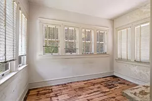 554 W Broad St, Saint Pauls, NC 28384 - Photo 17