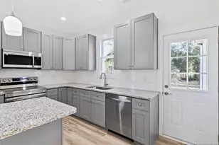 601 E Bay St, Dunn, NC 28334 - Photo 9