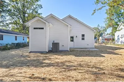 601 E Bay Street, Dunn, NC 28334 - Photo 23