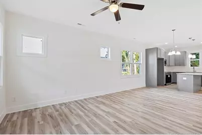 601 E Bay Street, Dunn, NC 28334 - Photo 3