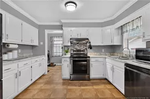 3452 McChoen Dr, Fayetteville, NC 28311 - Photo 9
