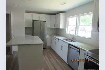 310 N McKay Avenue, Dunn, NC 28334 - Photo 3