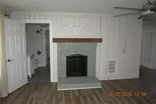 310 N McKay Ave, Dunn, NC 28334 - Photo 5