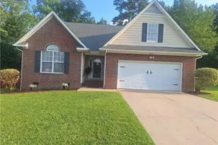 8701 Grouse Run Ln, Fayetteville, NC 28314 - Photo 3