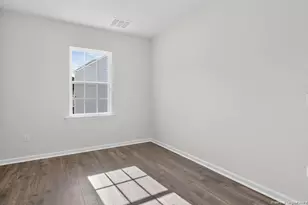 200 Rashford Wy, Raeford, NC 28376 - Photo 5
