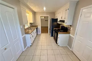 146 Greentree Dr, Raeford, NC 28376 - Photo 5