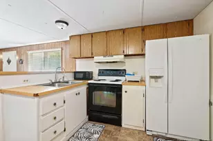 5998 Love Ct, Hope Mills, NC 28348 - Photo 11