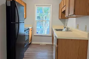 3023 Copenhagen Dr, Fayetteville, NC 28301 - Photo 5