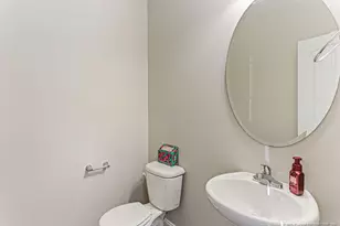 2240 Mannington Dr, Fayetteville, NC 28306 - Photo 7