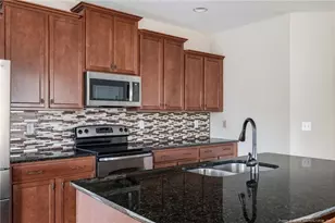 910 Highgrove Dr, Spring Lake, NC 28390 - Photo 11