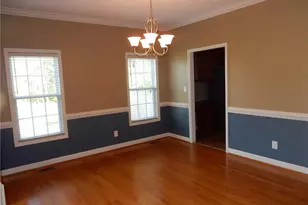 615 Lenoir Dr, Spring Lake, NC 28390 - Photo 5