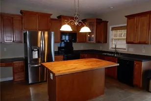 615 Lenoir Dr, Spring Lake, NC 28390 - Photo 7