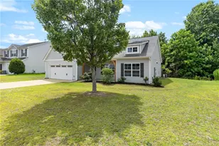 2537 Spinnaker Dr, Hope Mills, NC 28348 - Photo 3