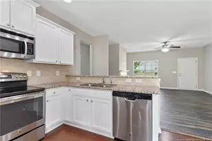 2537 Spinnaker Dr, Hope Mills, NC 28348 - Photo 13