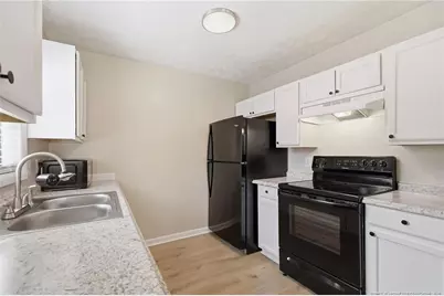 6866 Kingsgate Drive, Fayetteville, NC 28314 - Photo 17