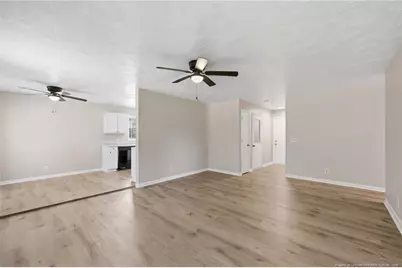 6866 Kingsgate Drive, Fayetteville, NC 28314 - Photo 9