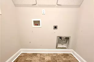 1752 Stackhouse Dr, Fayetteville, NC 28314 - Photo 19