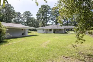 528 Fayetteville St, Newton Grove, NC 28366 - Photo 25
