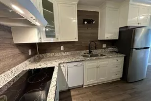 110 Lake Place Condo Dr, Elizabethtown, NC 28337 - Photo 5