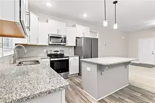 189 Orchard Ln, Parkton, NC 28371 - Photo 11